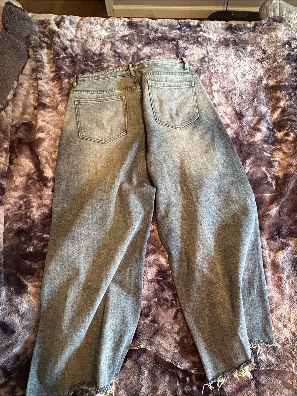 Embroidered 'PEACE' Wide Leg Denim Jeans with Pink Patchwork - Picture 6 of 7